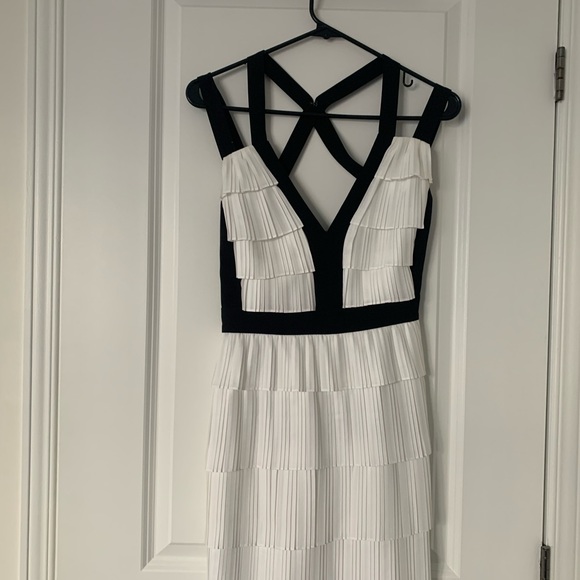 Prom dress - Black and white - BCBG - Picture 4 of 8